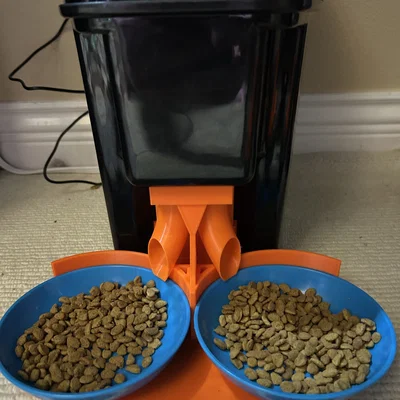 Nguyên mẫu bộ chia thức ăn cho Petsafe Simply Feed