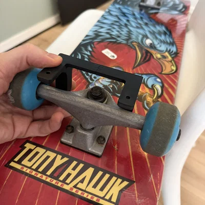 Móc treo ván trượt Skateboard trên tường