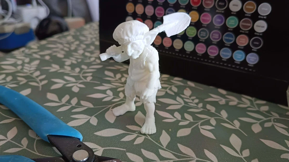 Mô hình yêu tinh vác xẻng (Goblin with a shovel) - Image 2