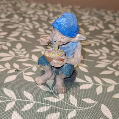 Mô hình 3D yêu tinh đang ăn mì ramen