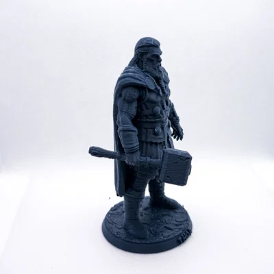 Thor thần sấm Bắc Âu - Phiên bản hình dáng con người