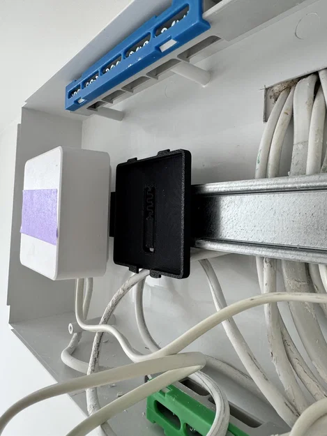 Giá đỡ Velux KUX 110 EU gắn DIN Rail - Image 2