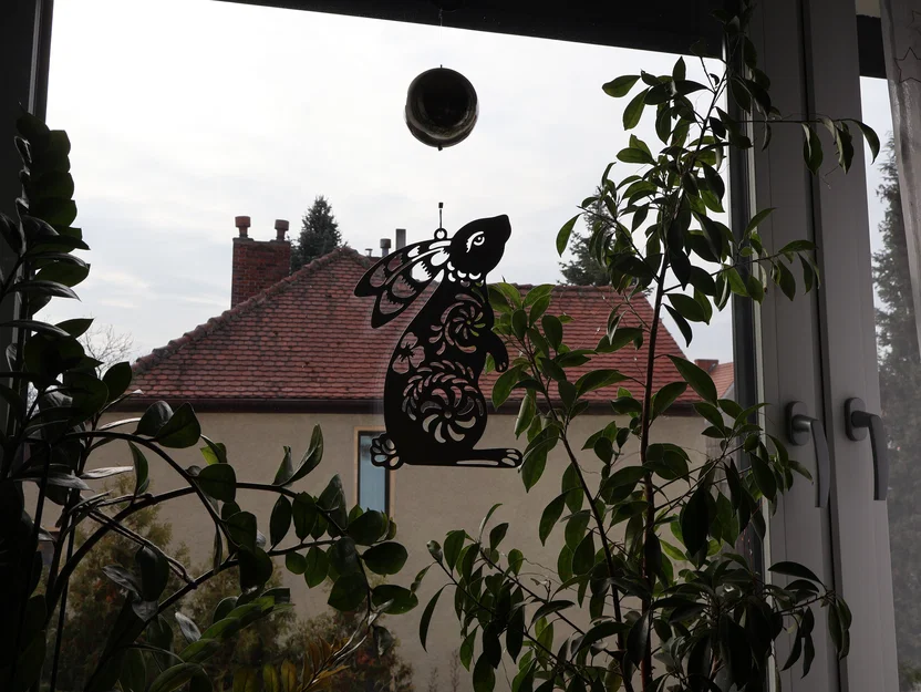 Tranh treo tường, trang trí cửa sổ hình chú thỏ Phục Sinh và hoa - Image 2