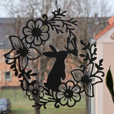 Tranh treo tường/cửa sổ hình thỏ Phục sinh kèm hoa và bướm