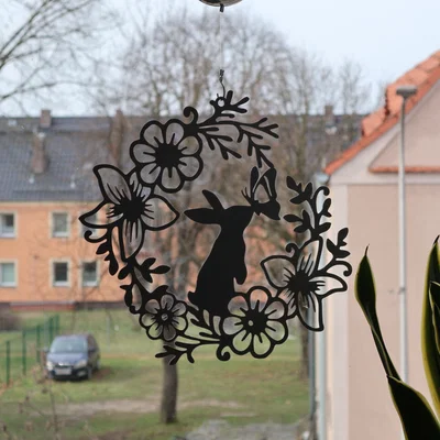 Tranh treo tường/cửa sổ hình thỏ Phục sinh kèm hoa và bướm