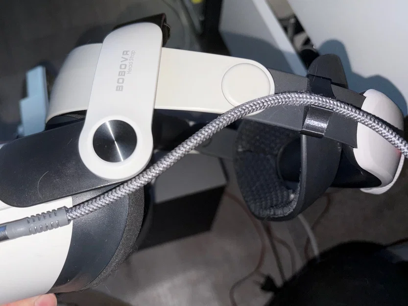 Kẹp giữ dây cáp cho Oculus Quest 2 dùng BoboVR gọn gàng - Image 2