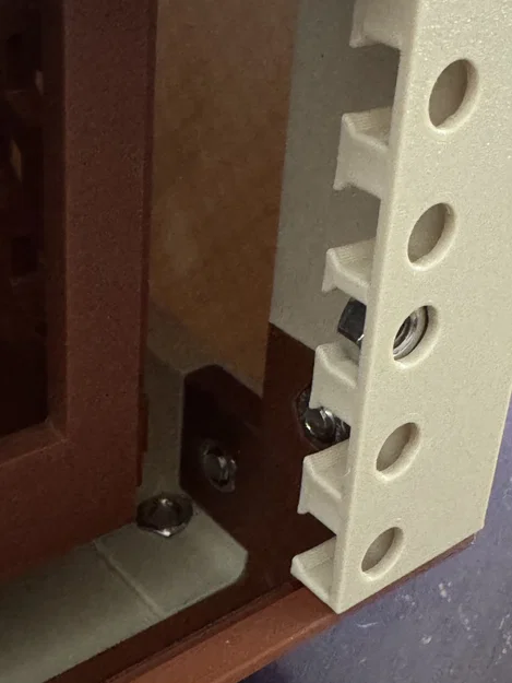 Lab Rax Modified 5U Bolted Post - Trụ đứng cải tiến - Image 1