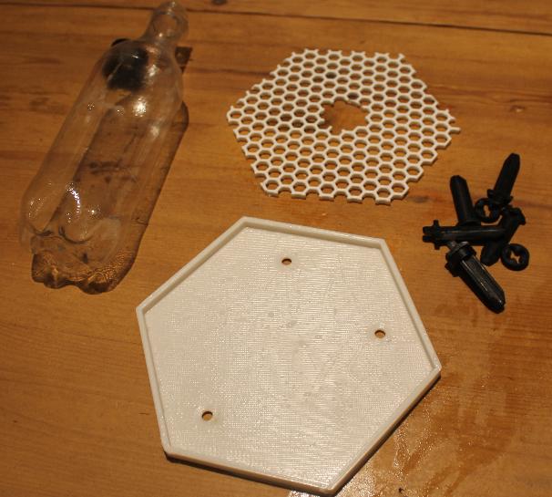 Máng nước cho ong loại gắn chân cắm - Image 2