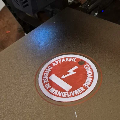 Nhãn khóa an toàn điện (Lockout/Tagout)