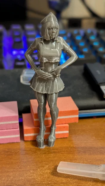 Mô hình nhân vật nữ dancer trang trí in 3D (Strip-1) - Image 1