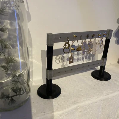 Giá treo bông tai in 3D đơn giản, gọn gàng cho bàn trang điểm