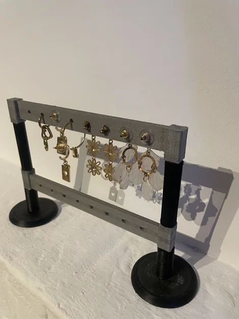 Giá treo bông tai in 3D đơn giản, gọn gàng cho bàn trang điểm - Image 4