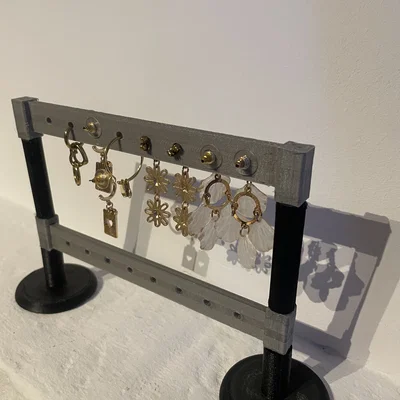 Giá treo bông tai in 3D đơn giản, gọn gàng cho bàn trang điểm