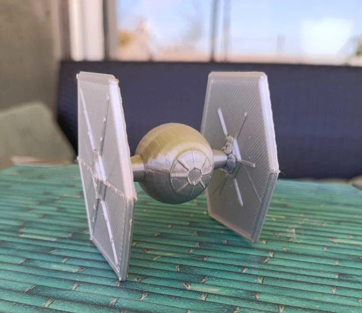 Mô hình 3D phi thuyền TiE Fighter Star Wars - Image 1