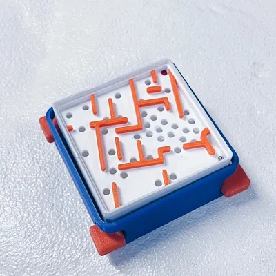 Mê cung nghiêng sử dụng bi sắt (Ball Bearing Tilt Maze)