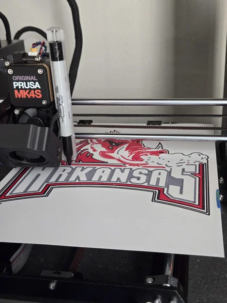 Vẽ logo Arkansas Razorback bằng máy in 3D và Sharpie - Image 2