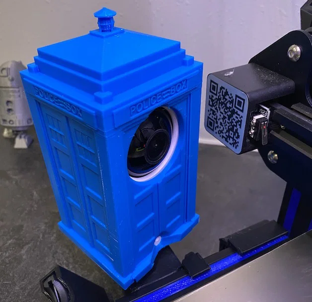 Vỏ bảo vệ TARDIS cho camera Wyze Pan - Image 1