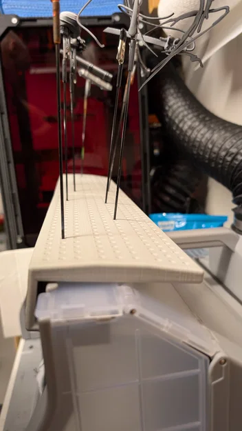 Giá đỡ kẹp cá sấu (Paint Booth Clip Holders) - Image 3