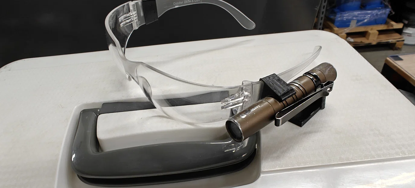 Ngàm gắn đèn Olight lên kính bảo hộ - Image 5