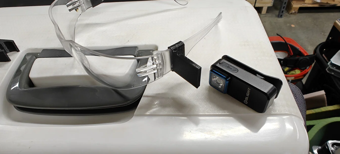Ngàm gắn đèn Olight lên kính bảo hộ - Image 7