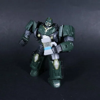 Chiếc cốc Maccadam dành cho Transformers AotP Alchemist Prime