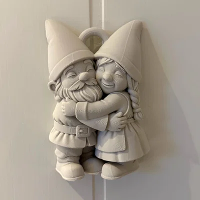 Tranh treo tường Hugging Gnomes
