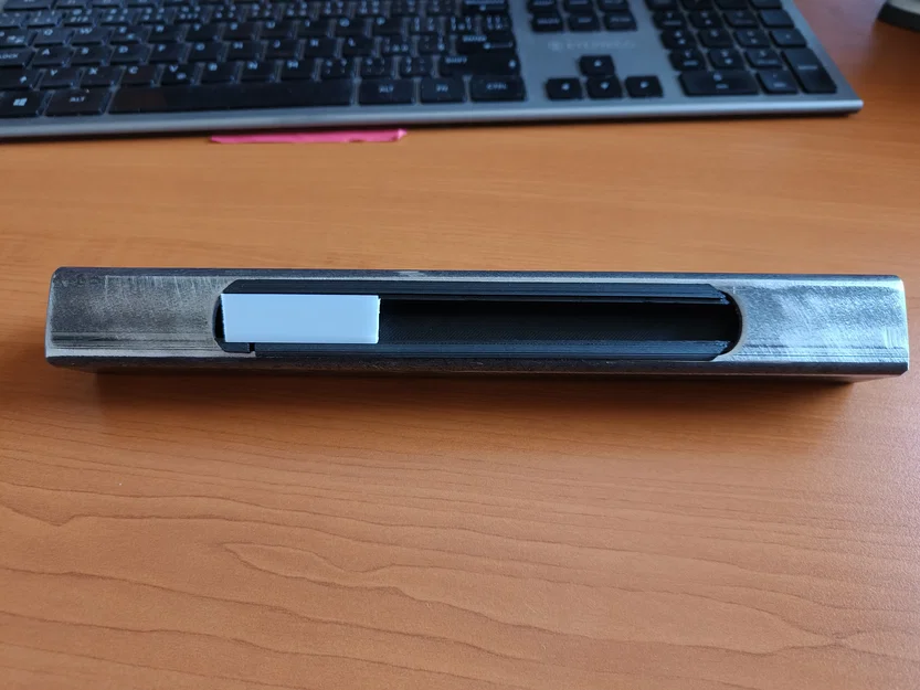 Giá đỡ dây đèn LED gắn khung kim loại có rãnh tán sáng - Image 2