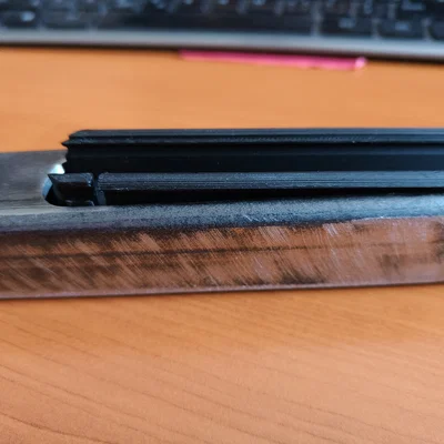 Giá đỡ dây đèn LED gắn khung kim loại có rãnh tán sáng