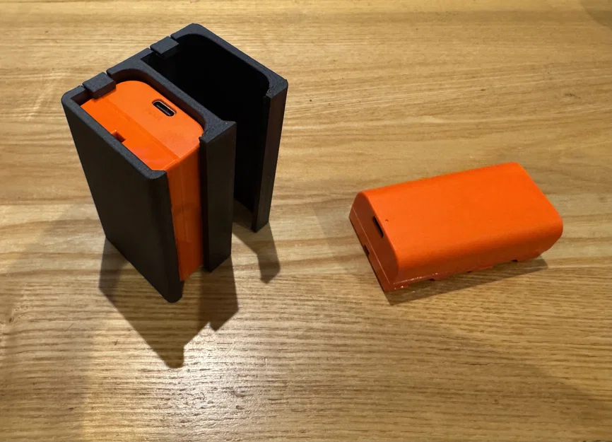 Giá đỡ bảo vệ pin SmallRig NP-F550 in 3D chống chập mạch - Image 1