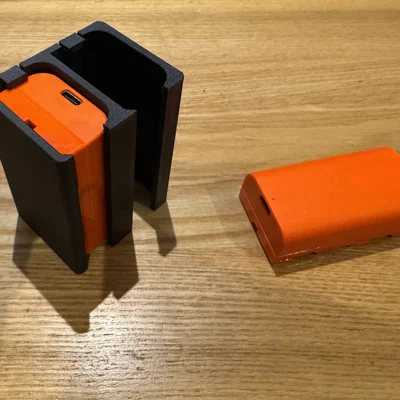 Giá đỡ bảo vệ pin SmallRig NP-F550 in 3D chống chập mạch