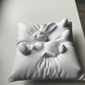 Mô hình thỏ Phục sinh đang ngủ trên gối - Thumbnail 2