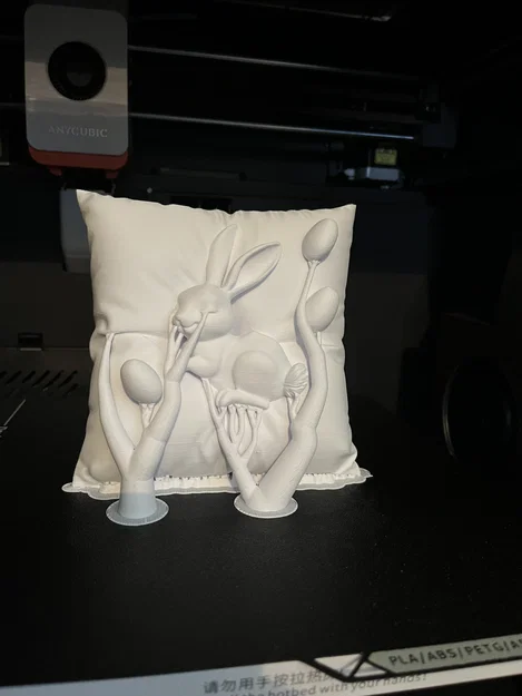 Mô hình thỏ Phục sinh đang ngủ trên gối - Image 4