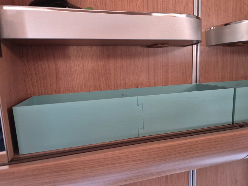 Ngăn chứa đồ cho tủ gương xe caravan Fendt - Image 1