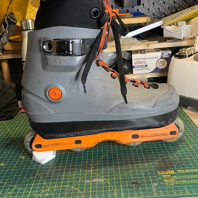 Đế giữ giày trượt patin (Inline Skate Stand) in 3D gọn gàng