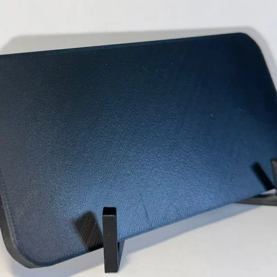 Đế giữ điện thoại thiết kế đơn giản, in liền khối