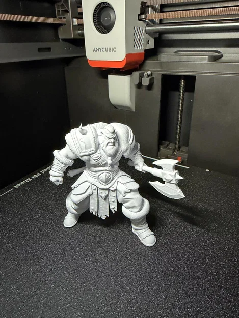 Chiến binh Viking Berserker với cây rìu - Image 6