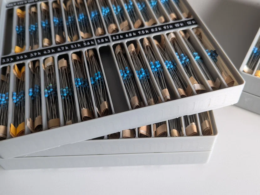 Khay Gridfinity 4x4x3 xếp chồng đựng điện trở chân cắm - Image 1