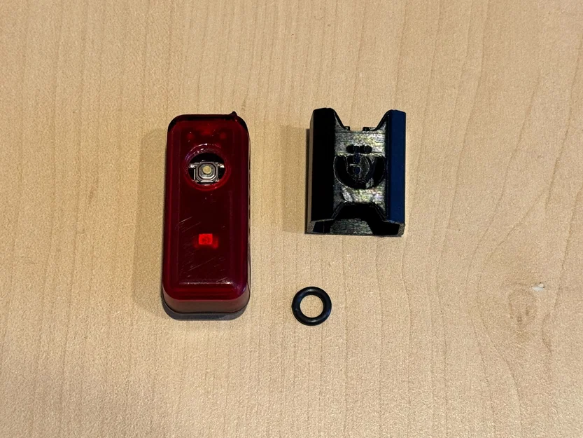 Nút bấm thay thế cho đèn hậu DECATHLON CL 100 – File in 3D - Image 2