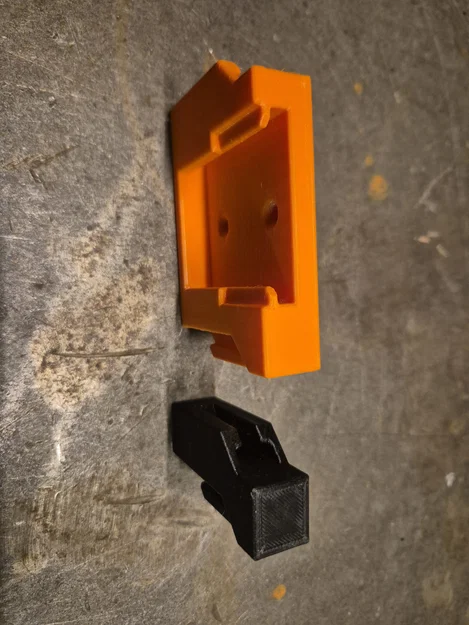 Giá đỡ pin Dewalt đa năng (có tích hợp giá treo máy khoan) - Image 5