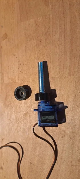 Đầu chuyển đổi Servo 9g sang bu lông M8 (Hex Adapter) - Image 1