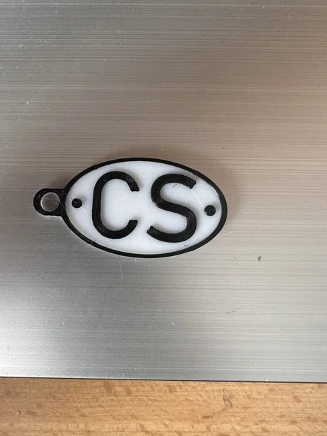 Móc khóa biểu tượng biển số xe CS Czechoslovakia cổ điển (3D Print) - Image 1