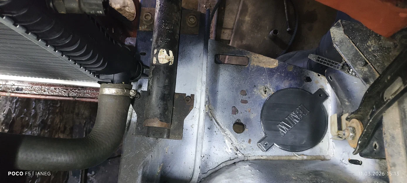 Nắp che trang trí logo BMW E32 thiết kế 3D chuyên dụng - Image 6