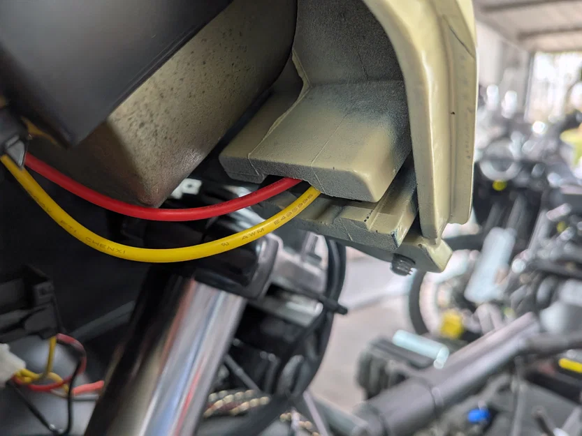 Đế Gắn Đồng Hồ Đo Điện Áp Cho Xe BMW R 80 GS / R 100 GS - Image 3