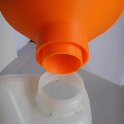 Phễu vặn ren cho can 5 lít