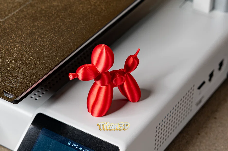 Chú Chó Bong Bóng Cầm Trái Tim - Image 1