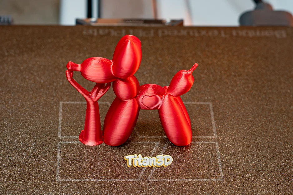 Chú Chó Bong Bóng Cầm Trái Tim - Image 3