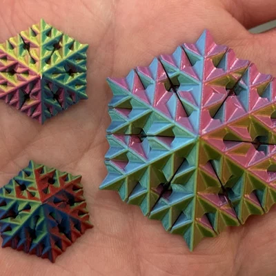 Kim tự tháp Fractal Sierpiński Snowflake - Cấp độ 2 (Chế độ Vase Mode)