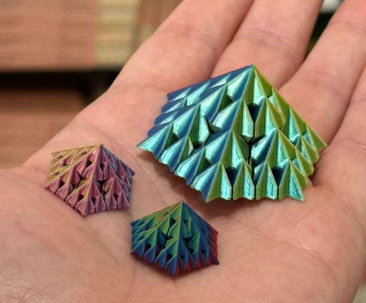 Kim tự tháp Fractal Sierpiński Snowflake - Cấp độ 2 (Chế độ Vase Mode) - Image 5