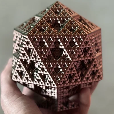 Tác phẩm điêu khắc Fractal Sierpiński Icosahedron - Bậc 4 (Kèm đế - Không cần support!)