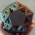 Tác phẩm điêu khắc Fractal Sierpiński Icosahedron - Bậc 4 (Kèm đế - Không cần support!) - Thumbnail 4